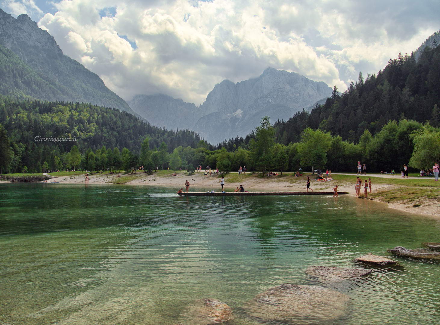 Lago di Jasna, tra bagni e tuffi