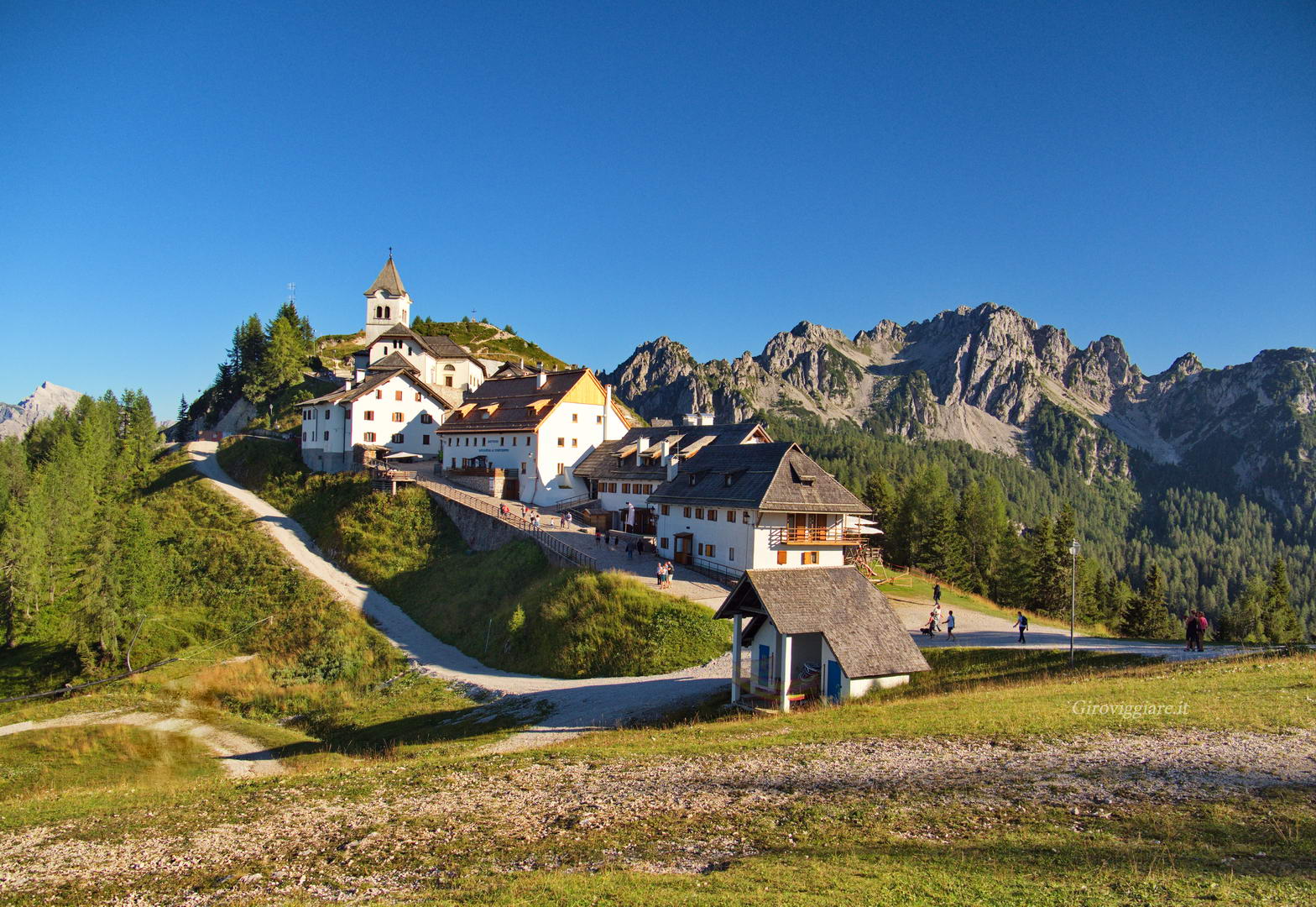 Il borgo in cima al monte Il borgo in cima al monte