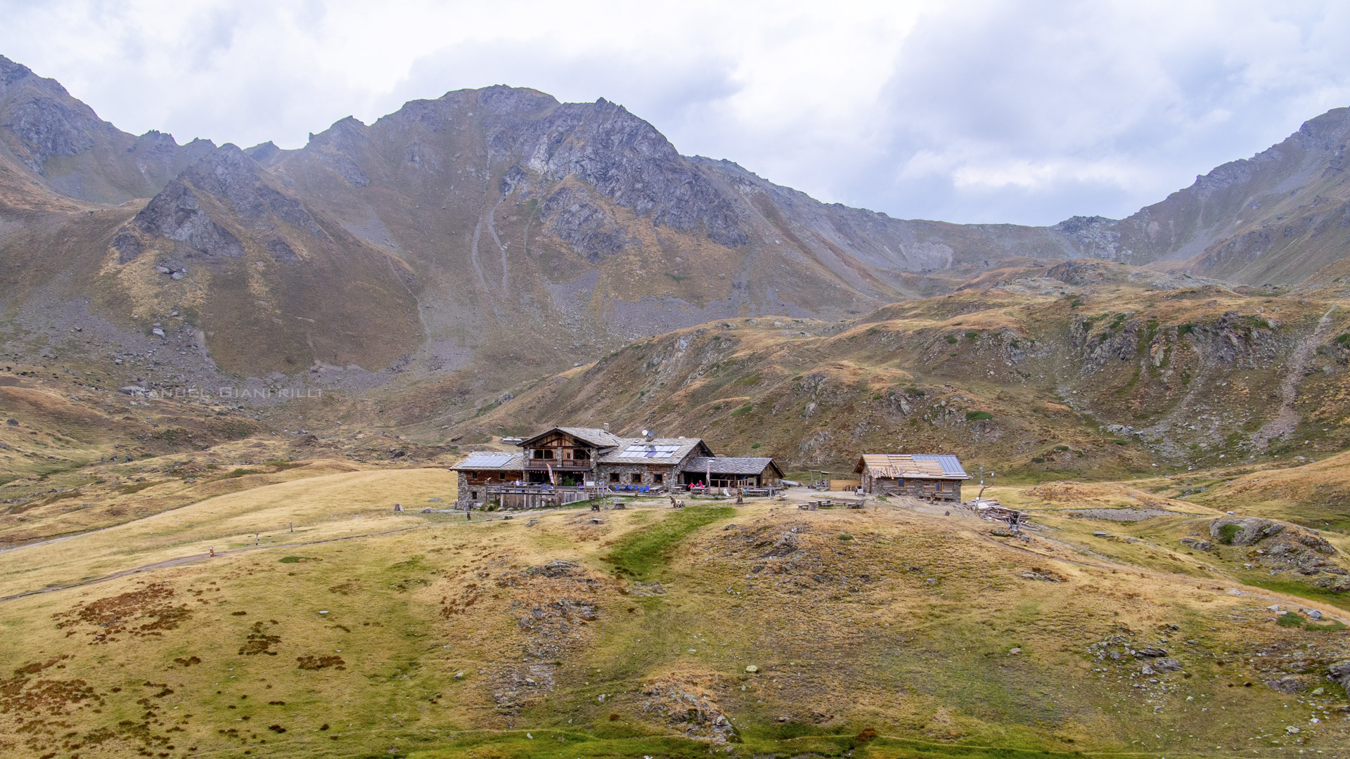 Il rifugio Fallere Il rifugio Fallere