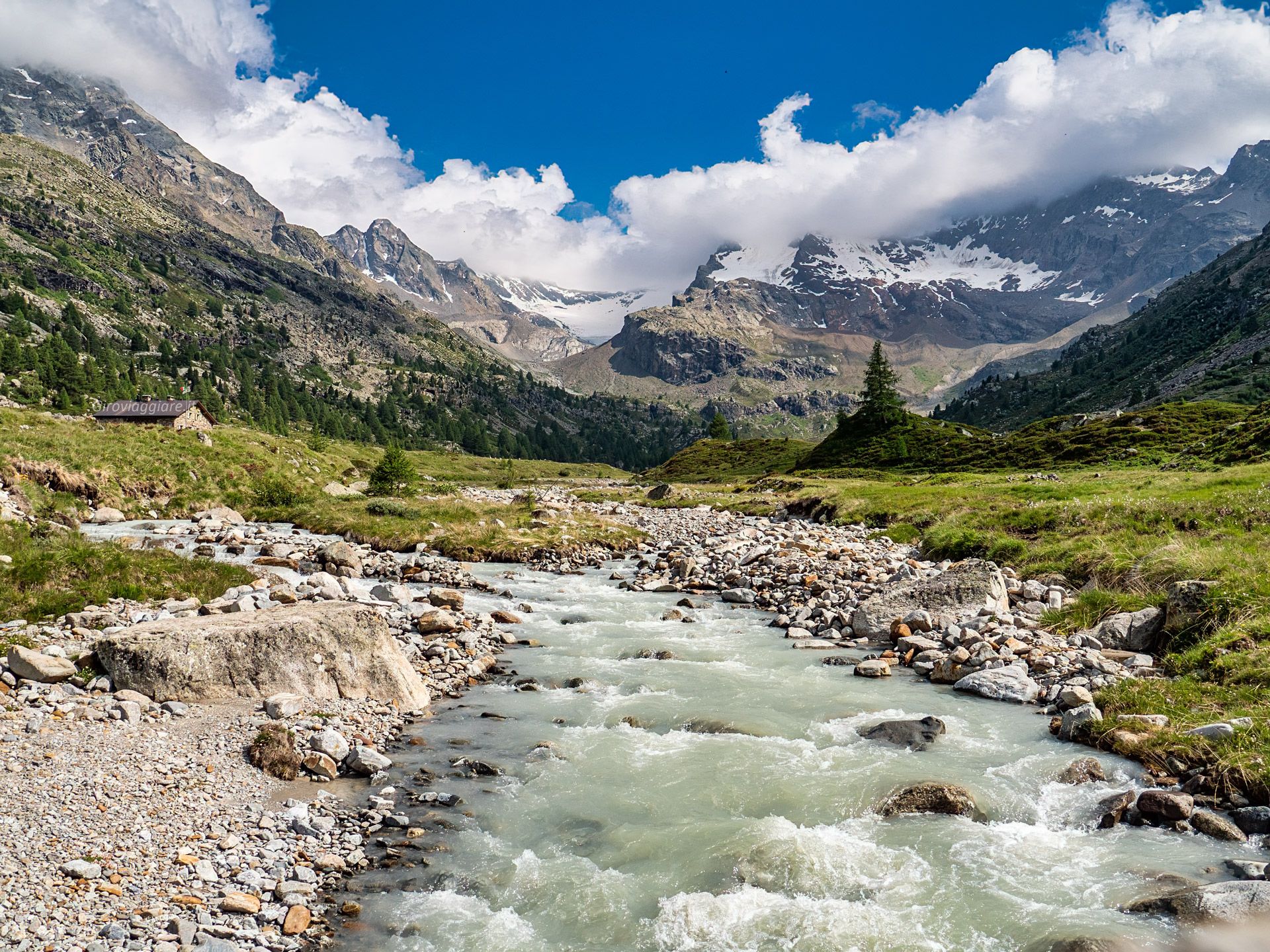 La bellissima Val Viola nei pressi del rifugio Valgoi